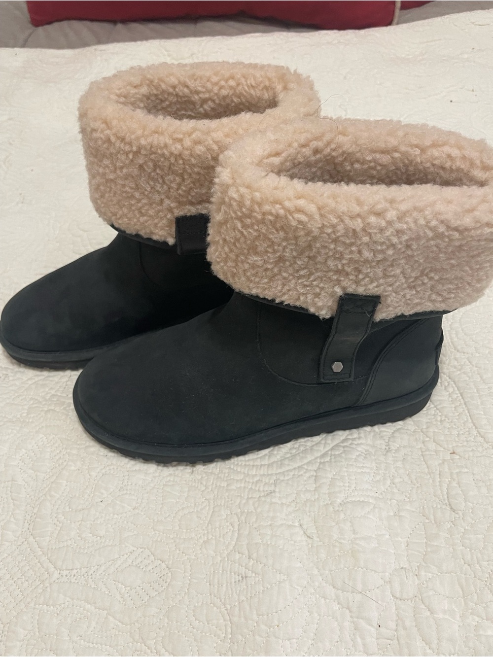 UGG Women’s Black Ankle Boots with Shearling Cuff-size 8